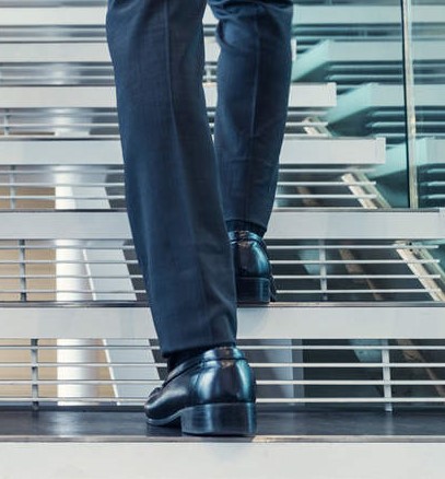 Don’t drink caffeine for an energy boost—climb the stairs